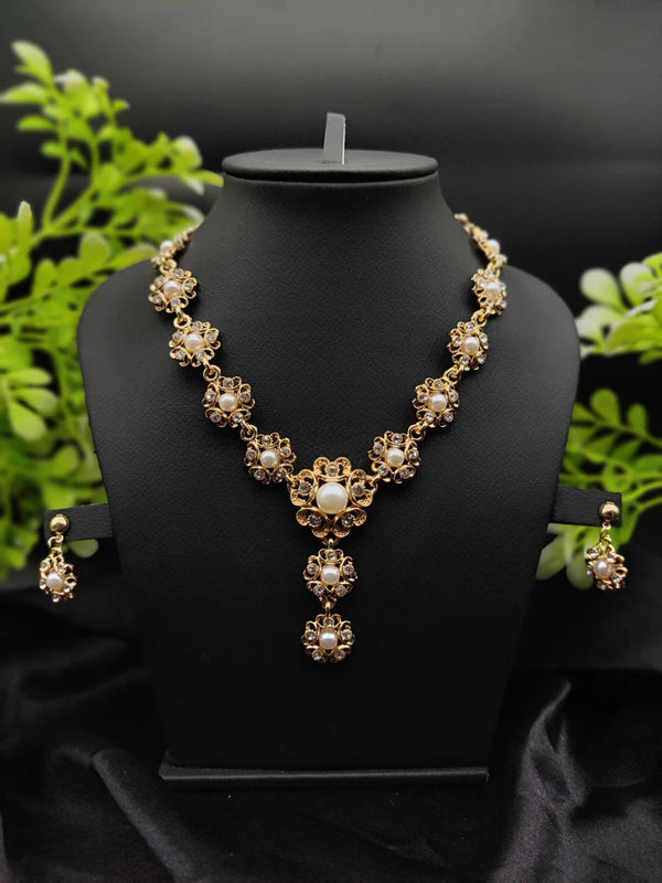 Imported Majestic Pearl Flower Necklace Set