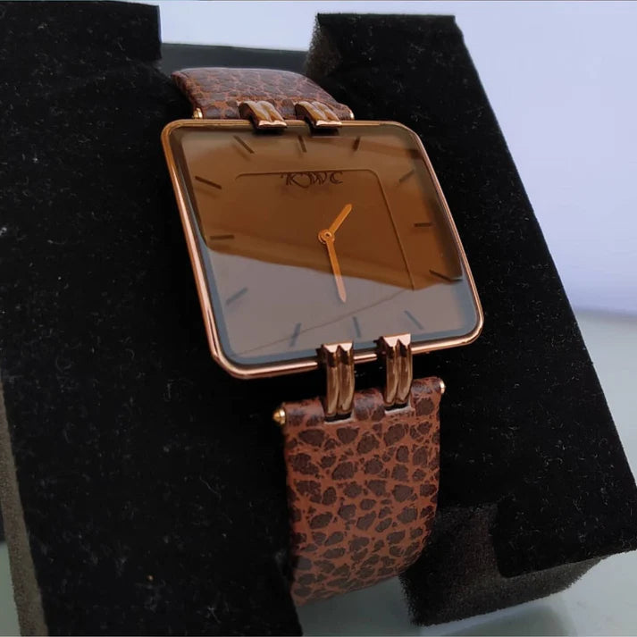 Stylish Leather Strap Watch