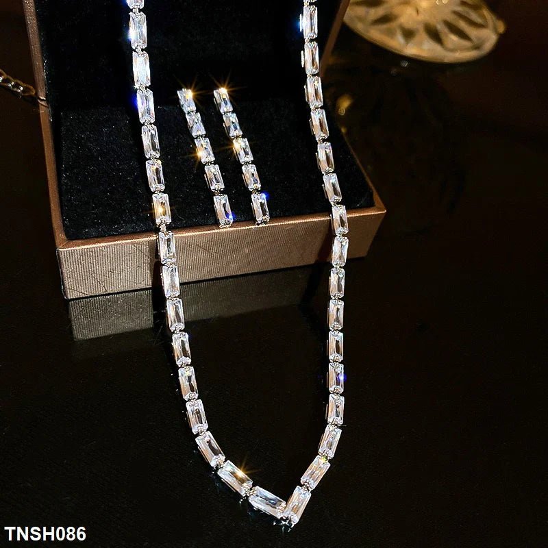 V - Baguette Necklace Set - My Store