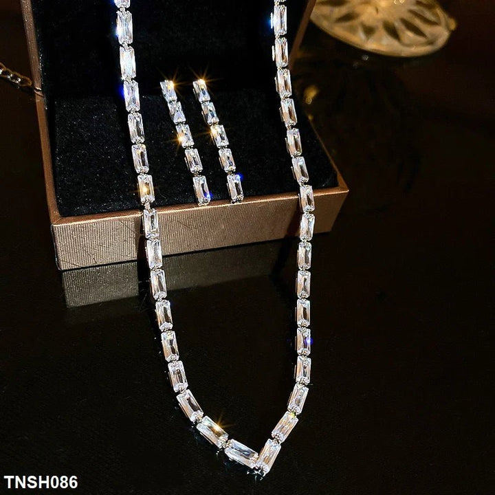 V - Baguette Necklace Set - My Store