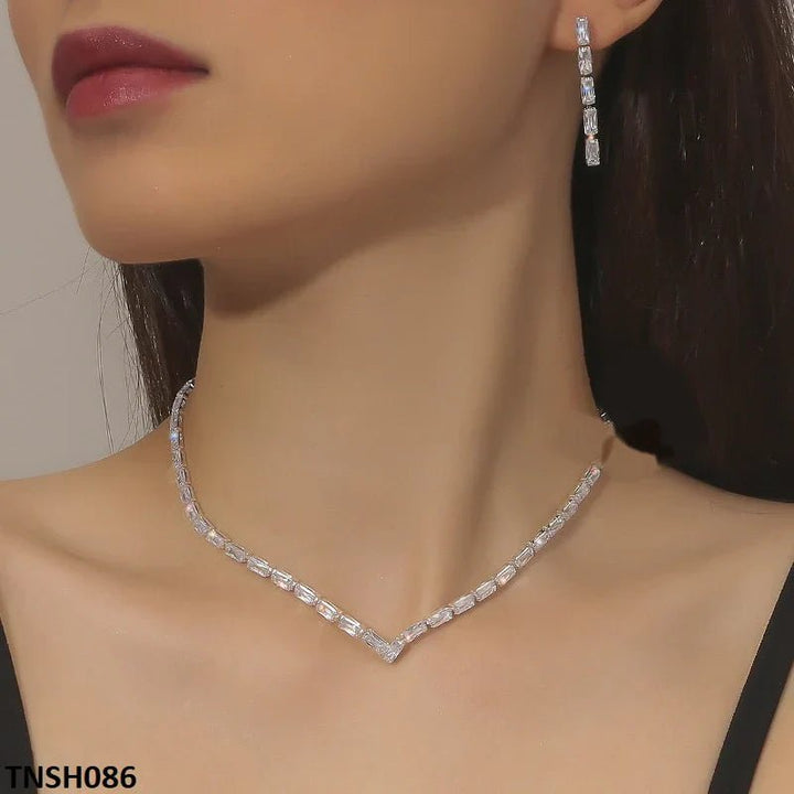 V - Baguette Necklace Set - My Store