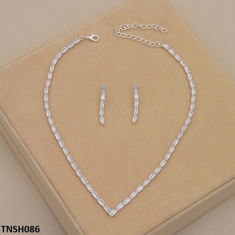 V - Baguette Necklace Set - My Store
