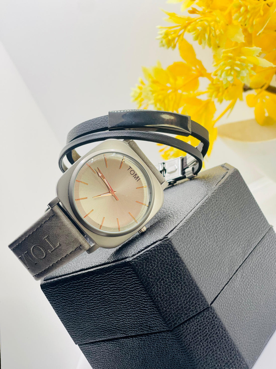 Business Class Watch With Bracelet